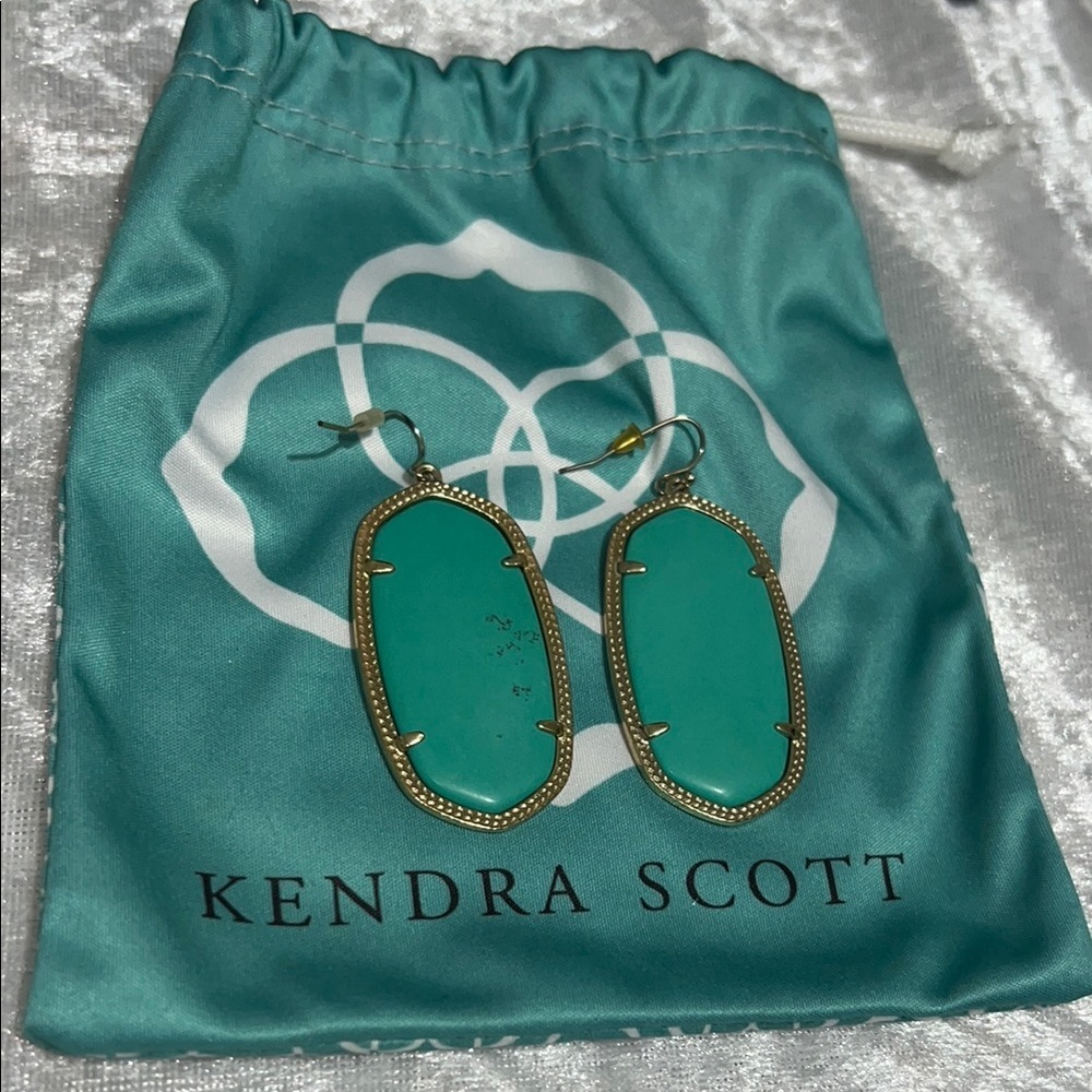 Premium Kendra Scott Green Elle Earrings Gold Frame